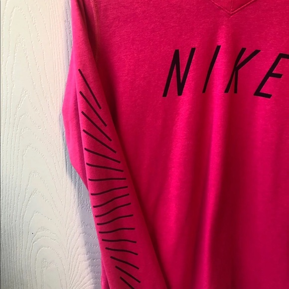 Nike T-shirt - Picture 2 of 3